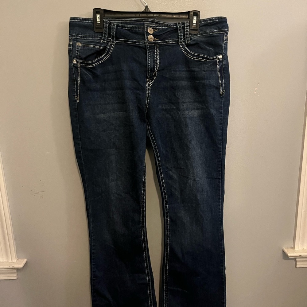 boot cut jeans
